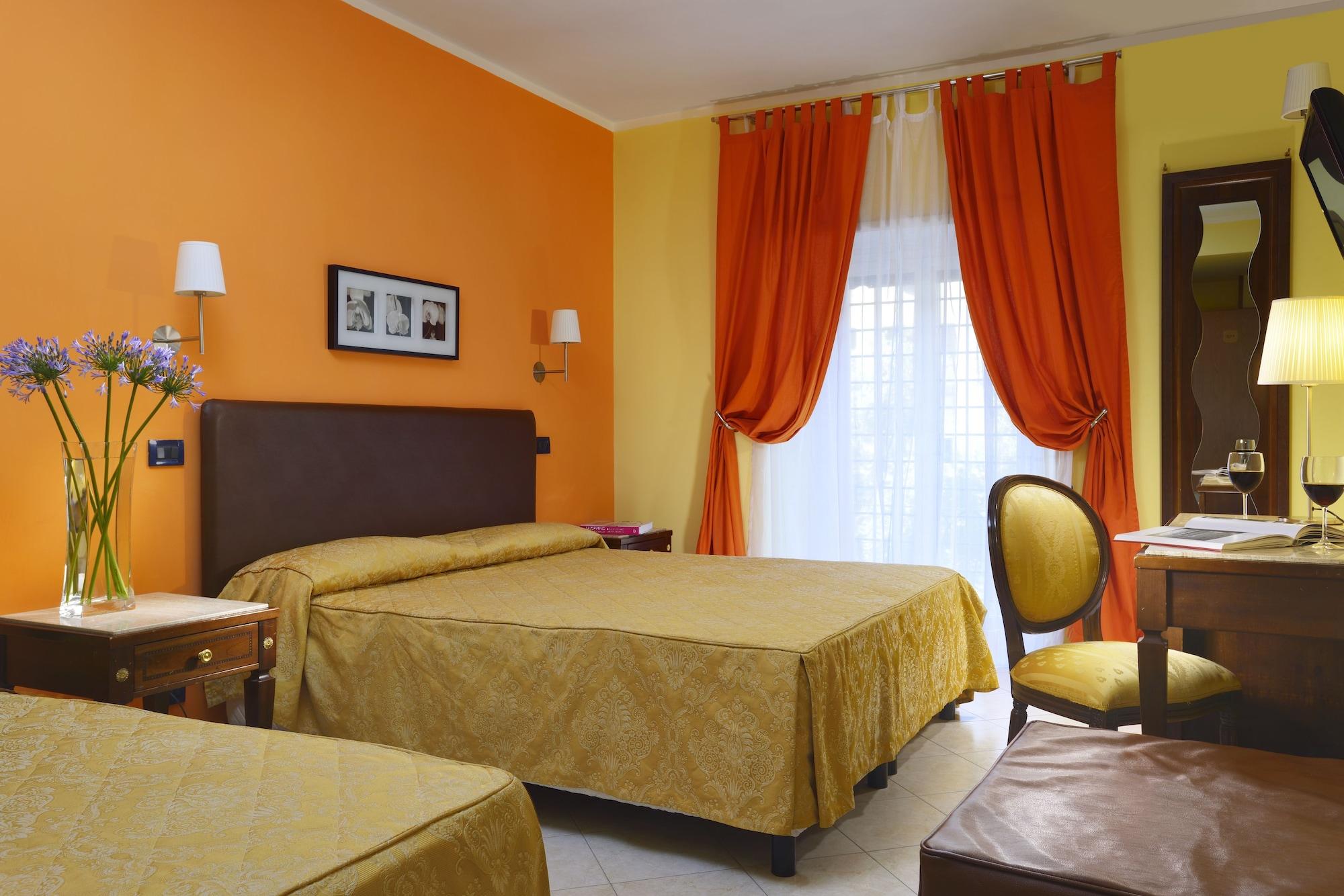 Hotel Tuscolana Róma Kültér fotó