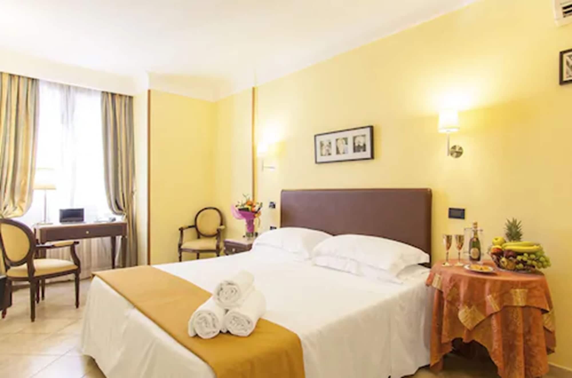 Hotel Tuscolana Róma Kültér fotó