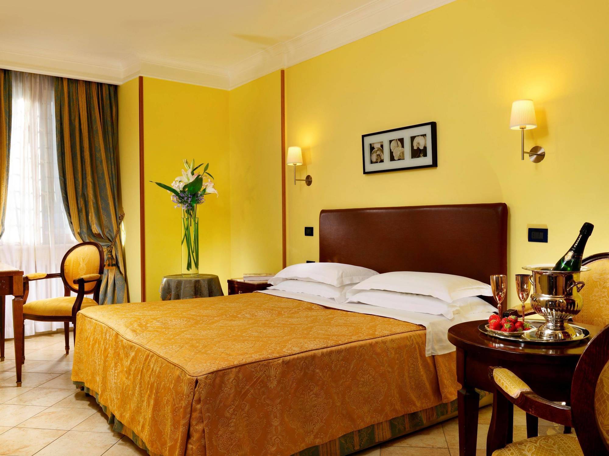 Hotel Tuscolana Róma Kültér fotó