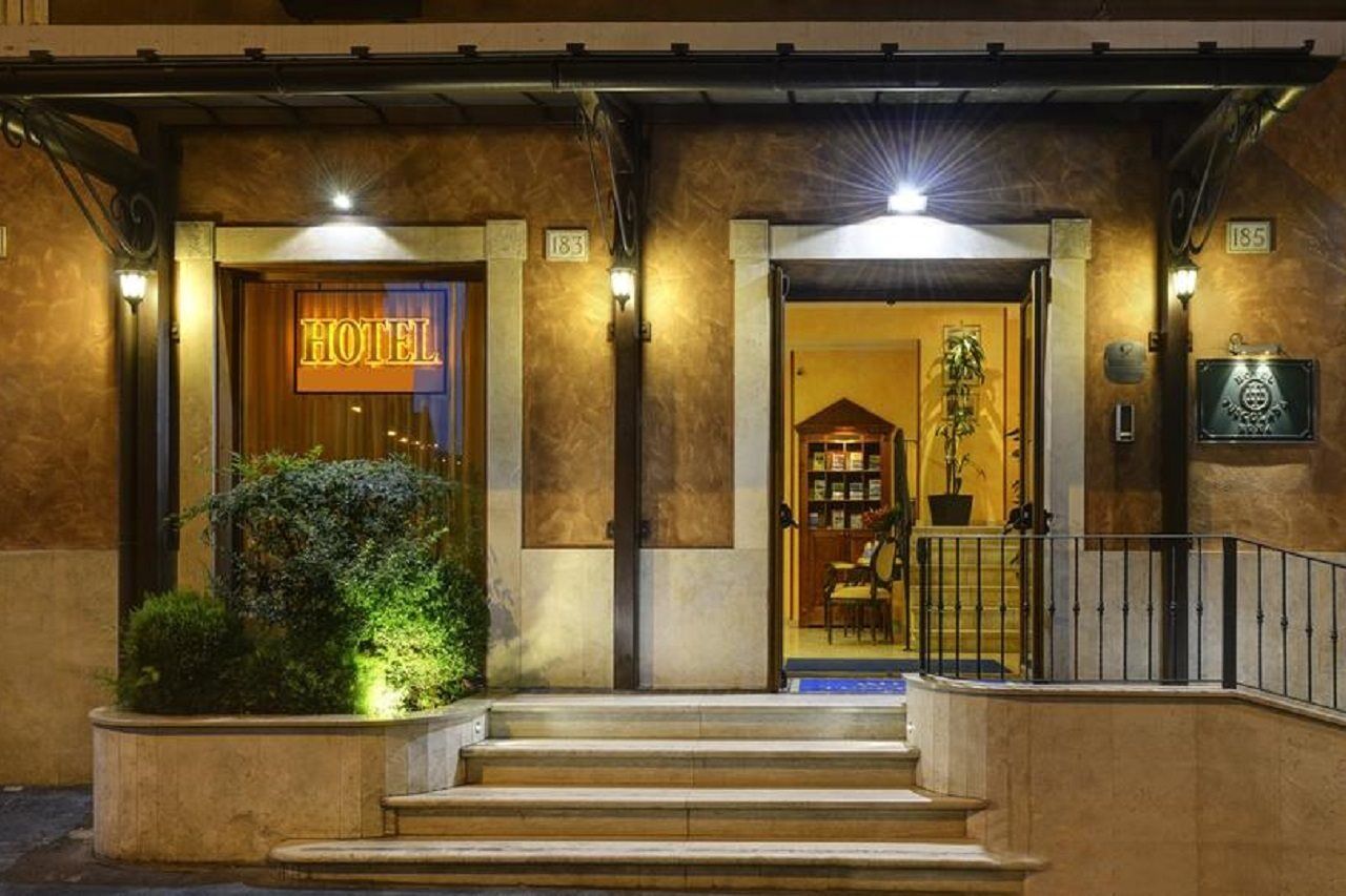Hotel Tuscolana Róma Kültér fotó
